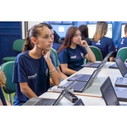 Estudantes da rede estadual do Paraná podem pedir transferência de colégio de forma on-line